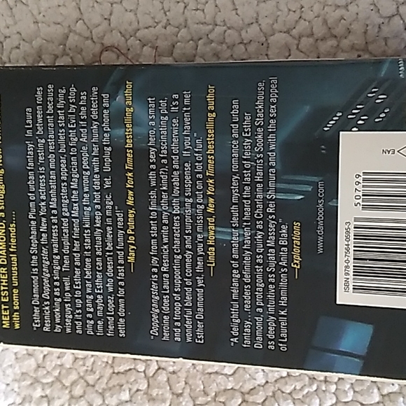 (Free add on) Doppelgangster by Laura Resnick - Picture 2 of 3